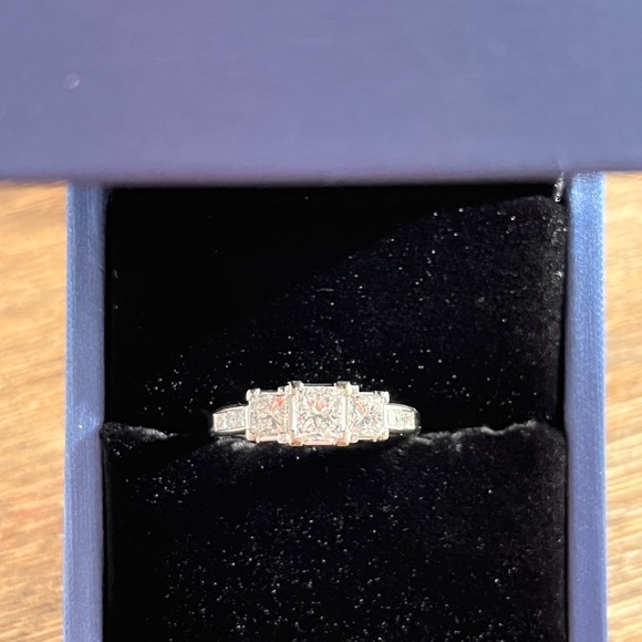 White gold engagement ring, with new appraisal. Appraised at 10,600. - Picture 3 of 5